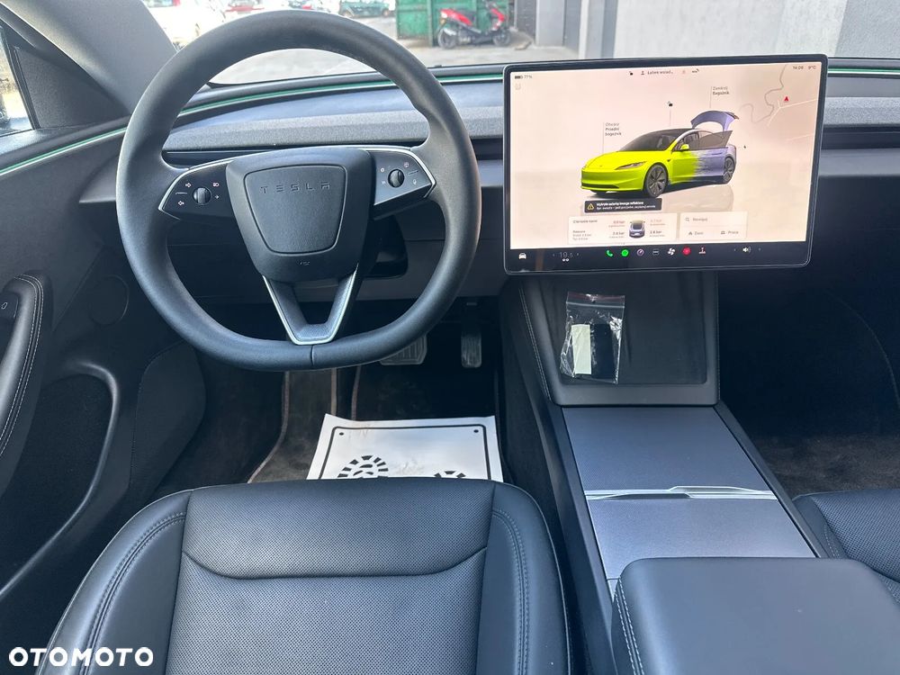 Tesla Model 3 - 30
