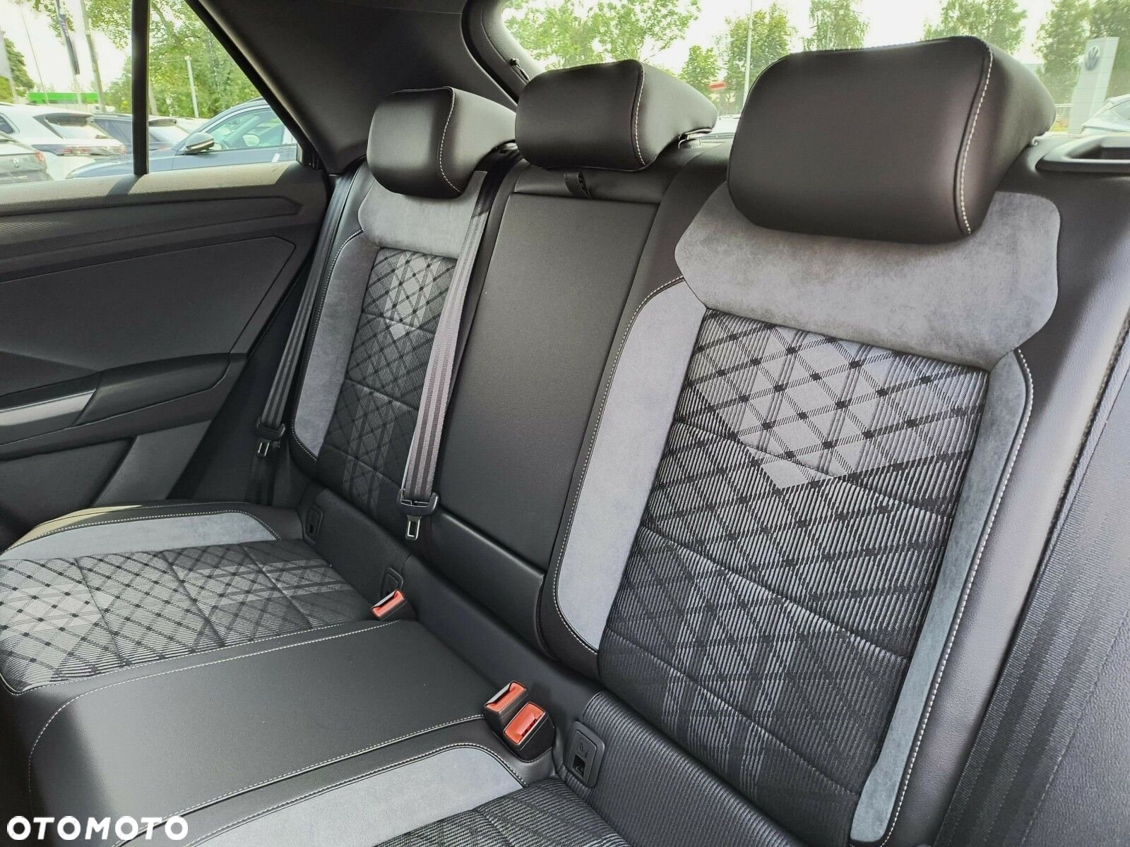Volkswagen T-Roc 1.5 TSI R-Line Plus DSG - 23