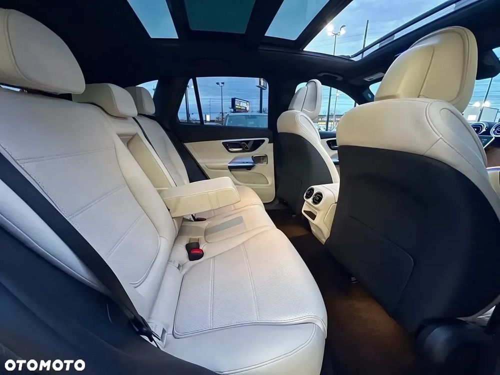 Mercedes-Benz GLC 300 4Matic 9G-TRONIC Exclusive - 16