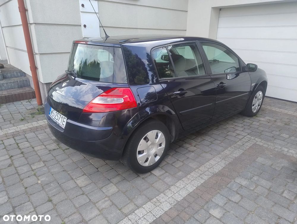 Renault Megane 1.6 Avantage - 16