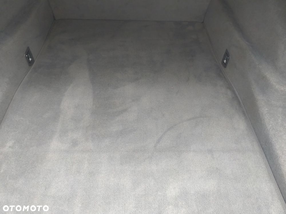 BMW Seria 7 740i - 19