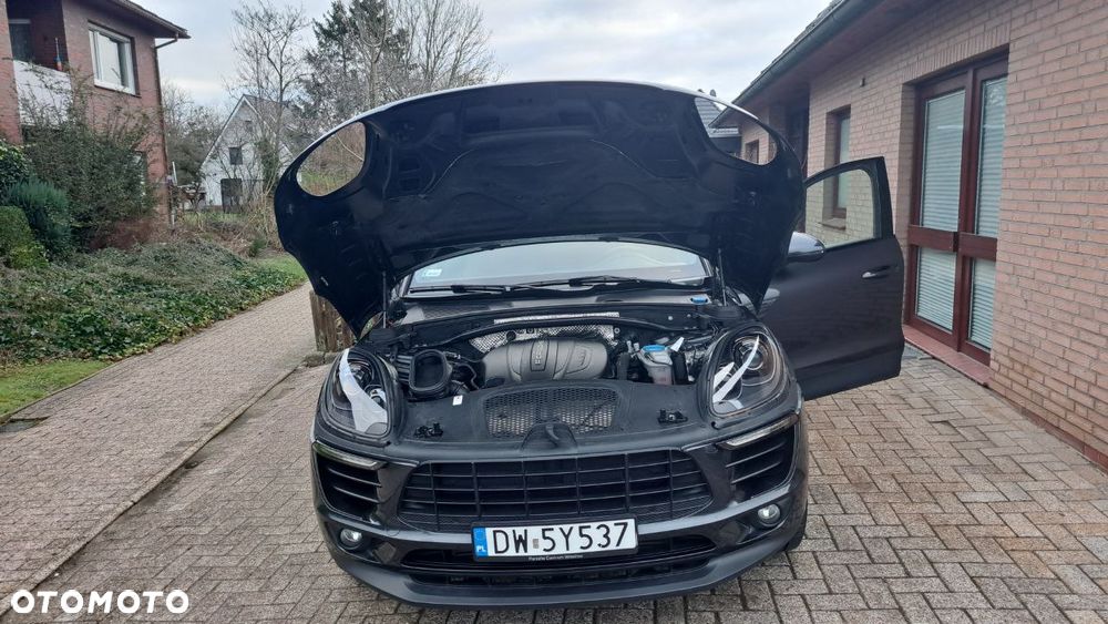 Porsche Macan Standard - 2