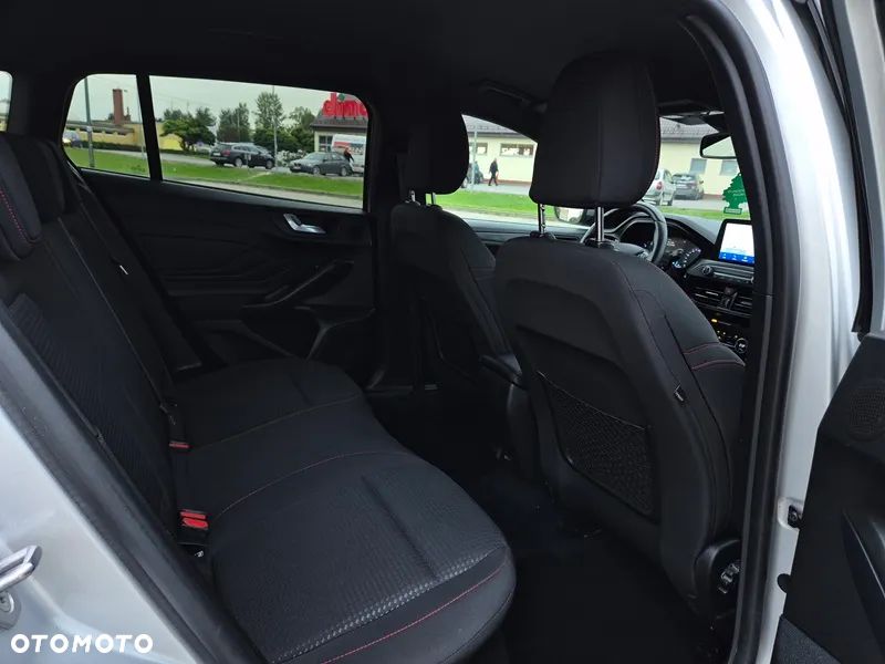 Ford Focus Turnier 1.5 EcoBlue Start-Stopp-System ST-LINE - 10