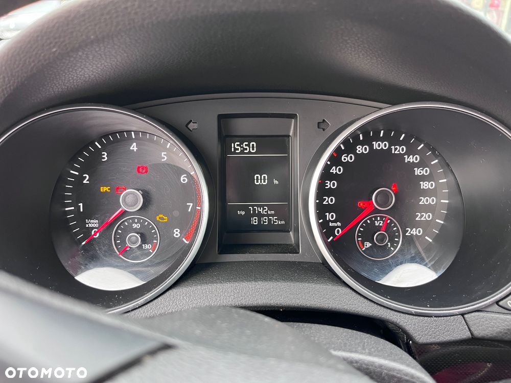 Volkswagen Golf - 10