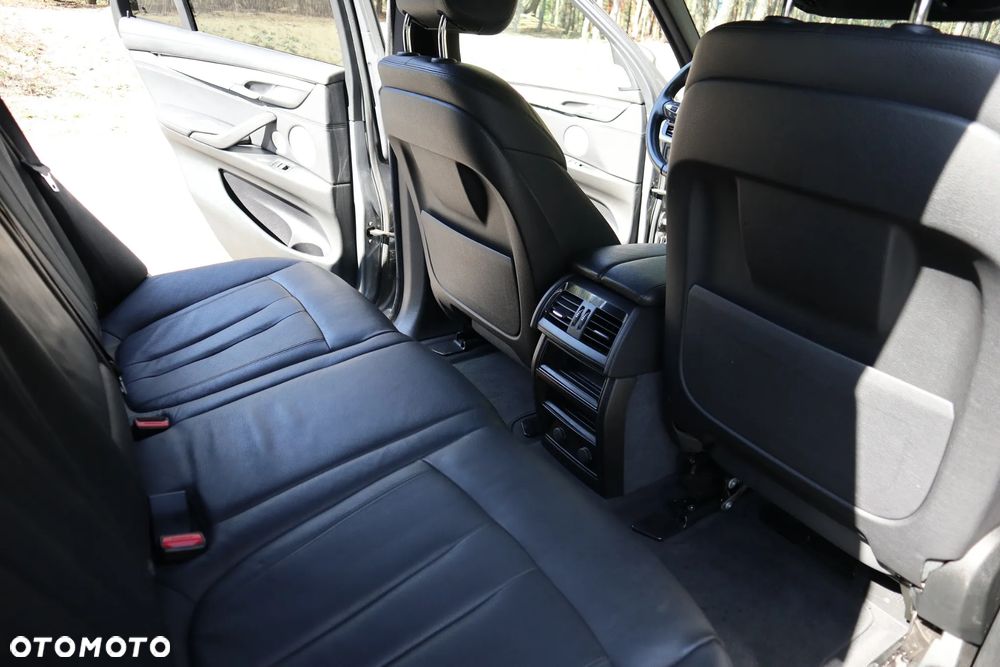 BMW X5 M M50d - 12