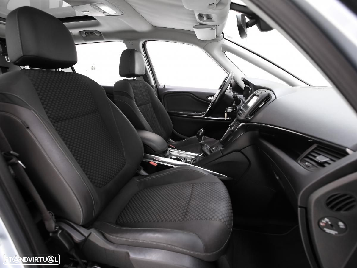 Opel Zafira - 10