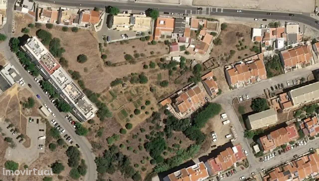 Moradia com 3400m de terreno em Portimão. - Grande imagem: 2/16