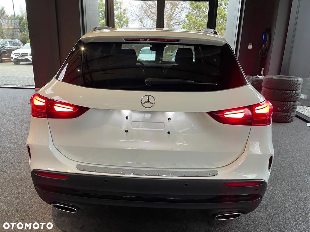 Mercedes-Benz GLA 200 d - 6
