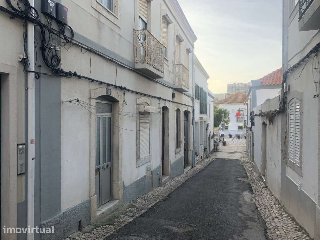 Prédio Centro de Sesimbra - Grande imagem: 3/21