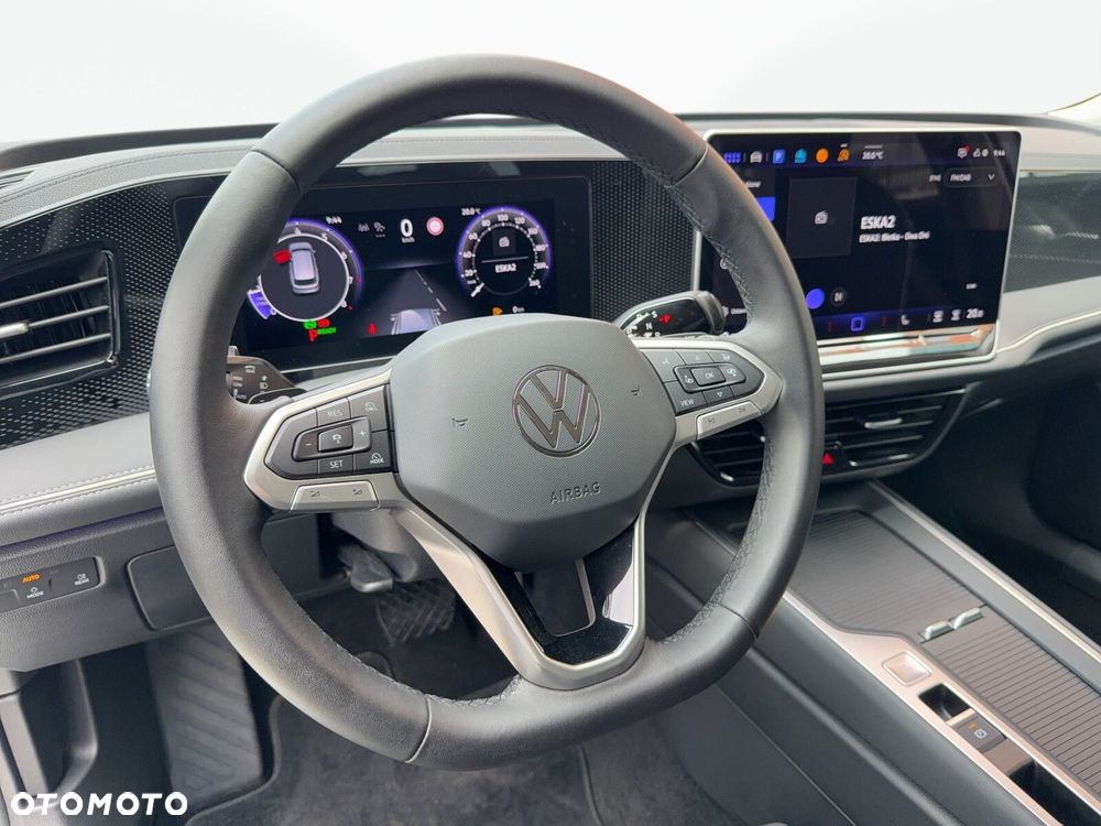 Volkswagen Passat - 11