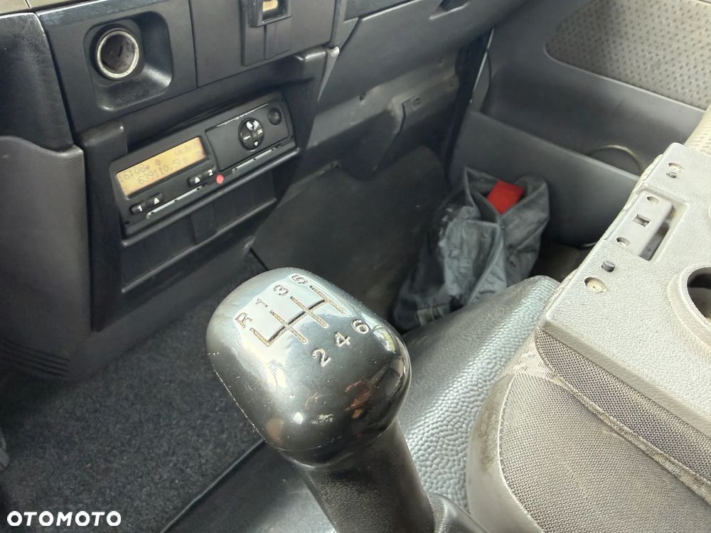 Nissan Atleon - 19