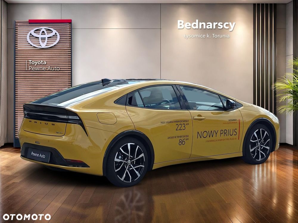 Toyota Prius - 4