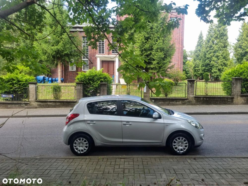 Hyundai i20 1.2 Classic + - 5