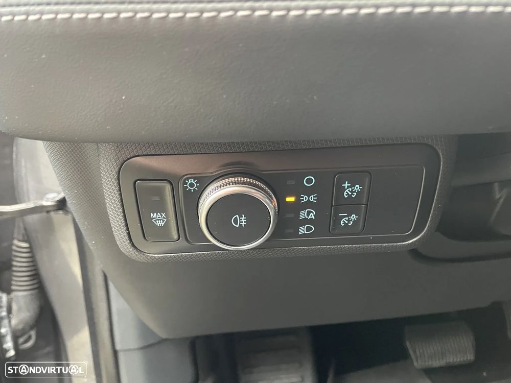 Ford Mustang Mach-E Standard - 43