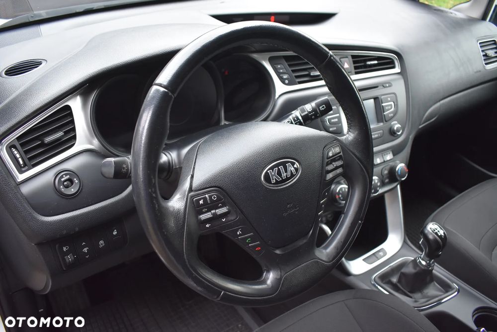 Kia Ceed 1.0 T-GDI 100 ISG Dream Team Edition - 11