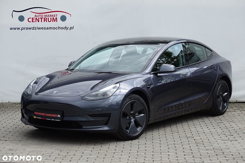Tesla Model 3 - 12