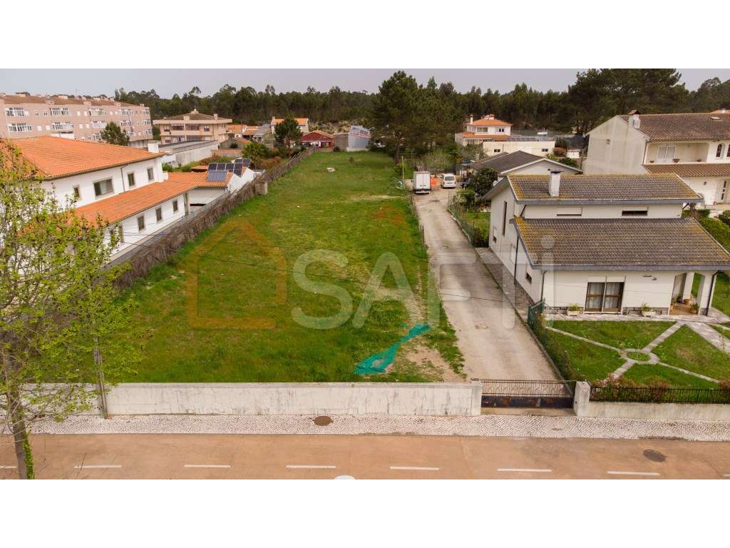 Terreno urbano localizado na Avenida da Régua, em Ovar, - Grande imagem: 3/5