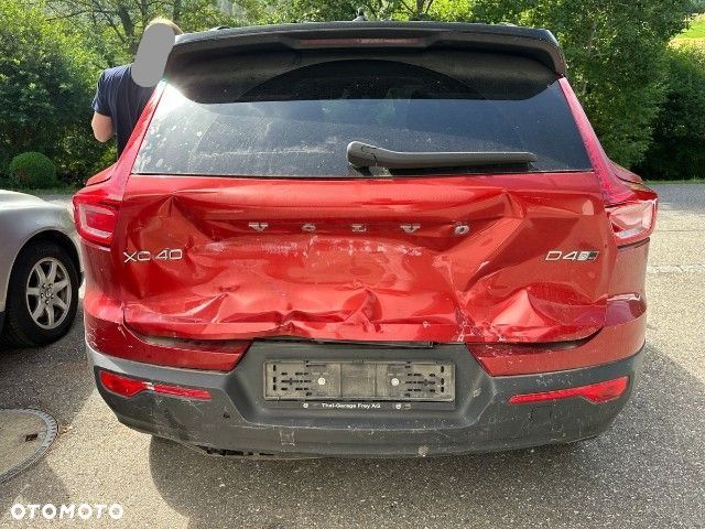 Volvo XC 40 D4 AWD R-Design - 5