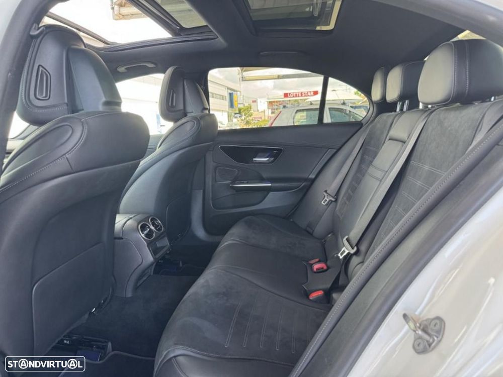 Mercedes-Benz C 300 e AMG Line - 38
