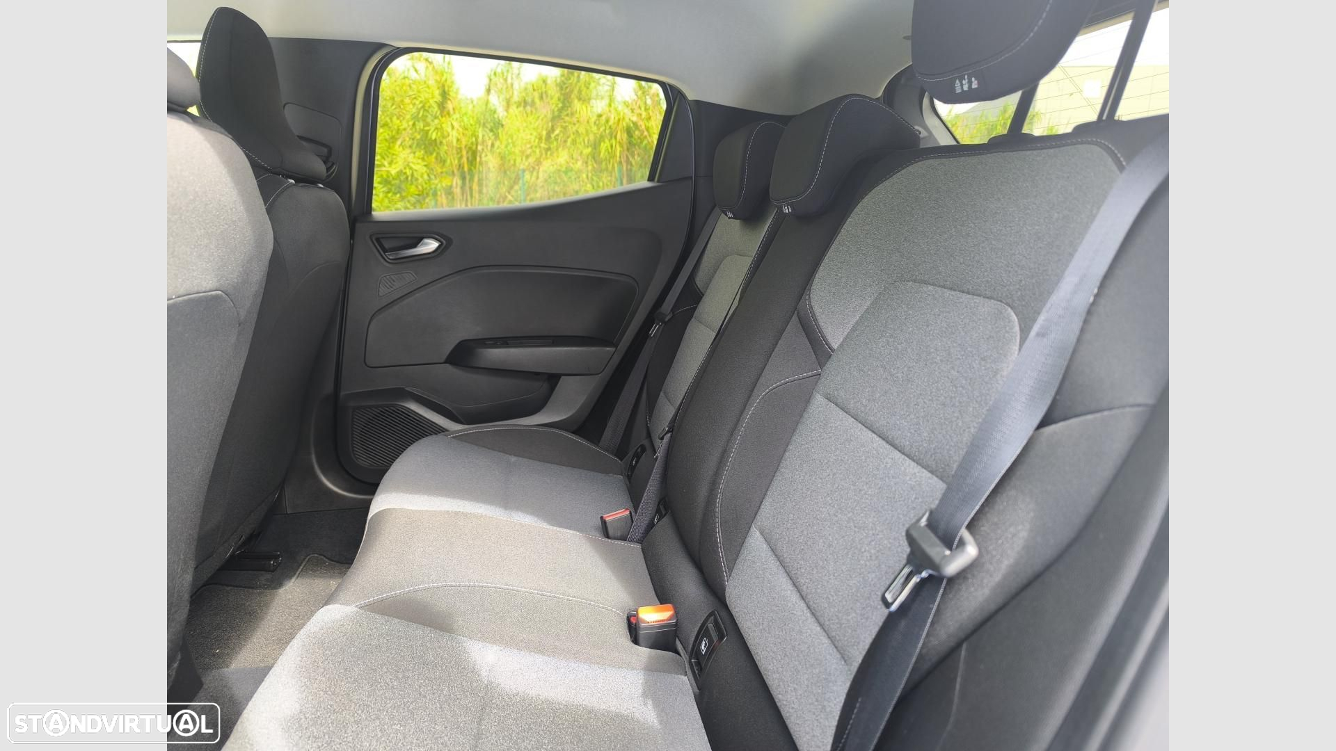 Mitsubishi Colt 1.0 MPI-T Invite - 12