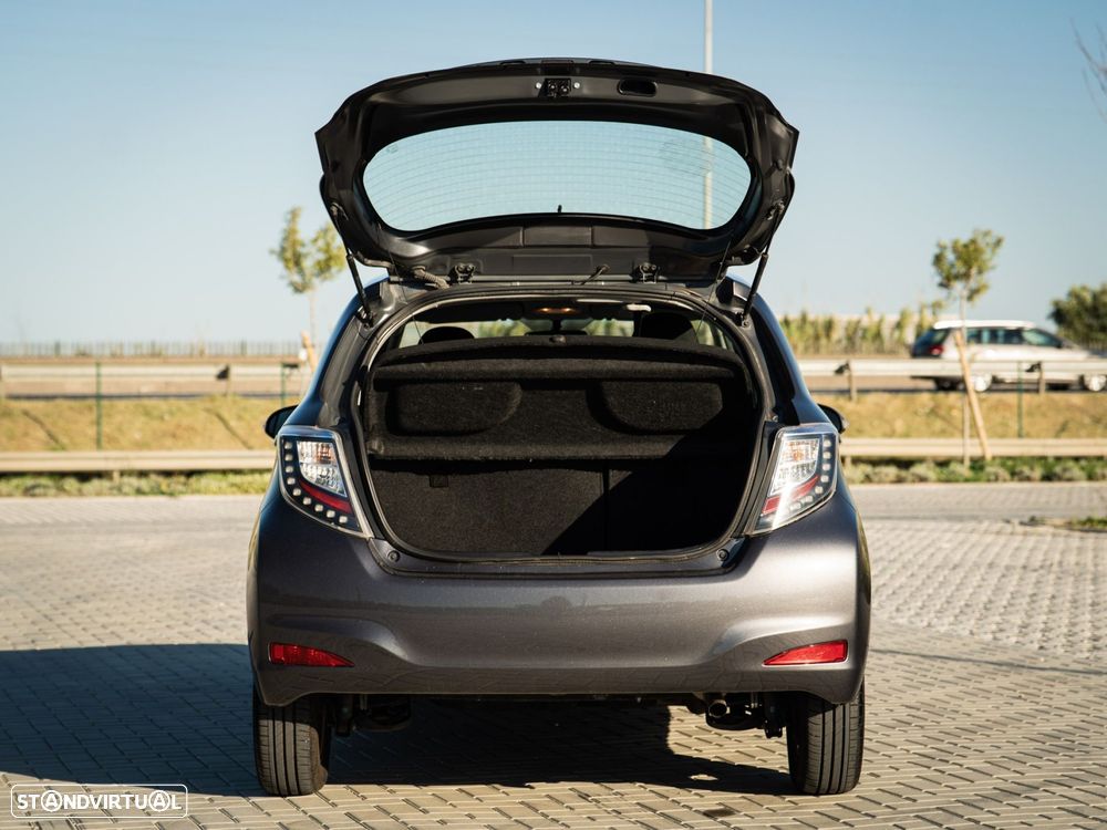 Toyota Yaris 1.33 VVT-i Comfort+P.Style - 13