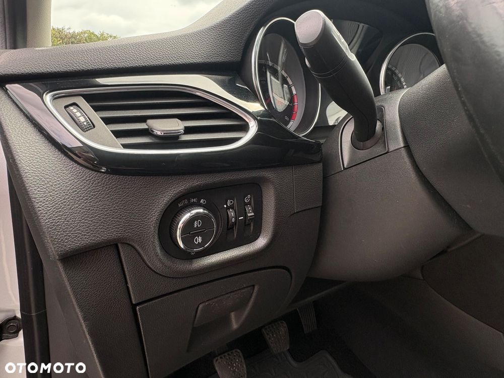Opel Astra - 11