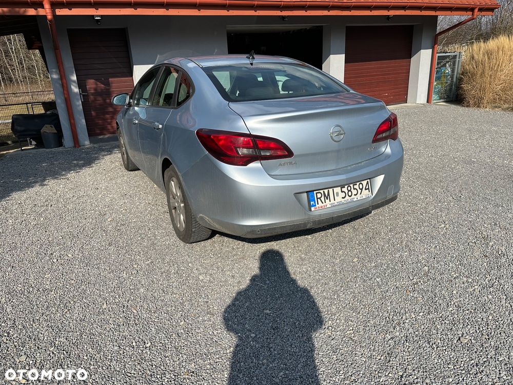Opel Astra 1.7 CDTI Business - 4