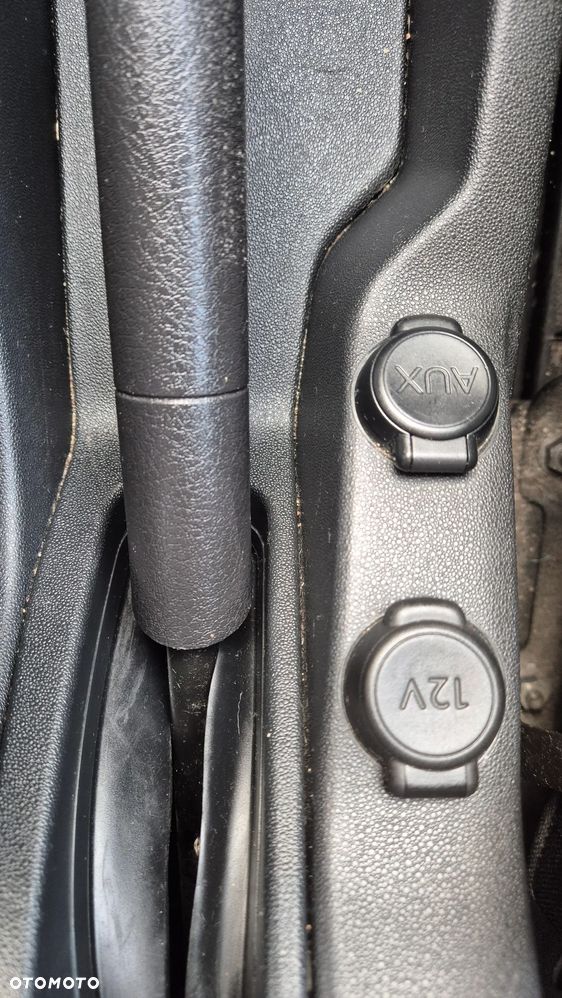 Citroën C3 Pure Tech (VTi) 82 Exclusive - 25