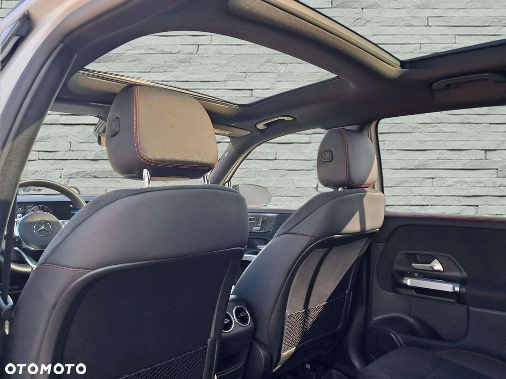 Mercedes-Benz GLB 200 AMG Line 7G-DCT - 13