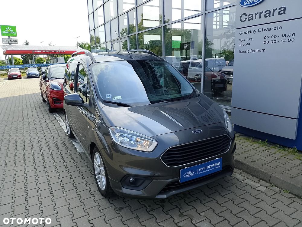 Ford Tourneo Courier 1.5 TDCi Titanium - 2