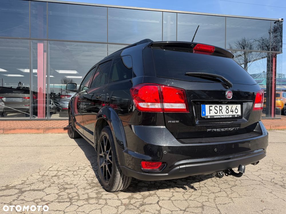 Fiat Freemont 2.0 Multijet Black Code AWD - 11