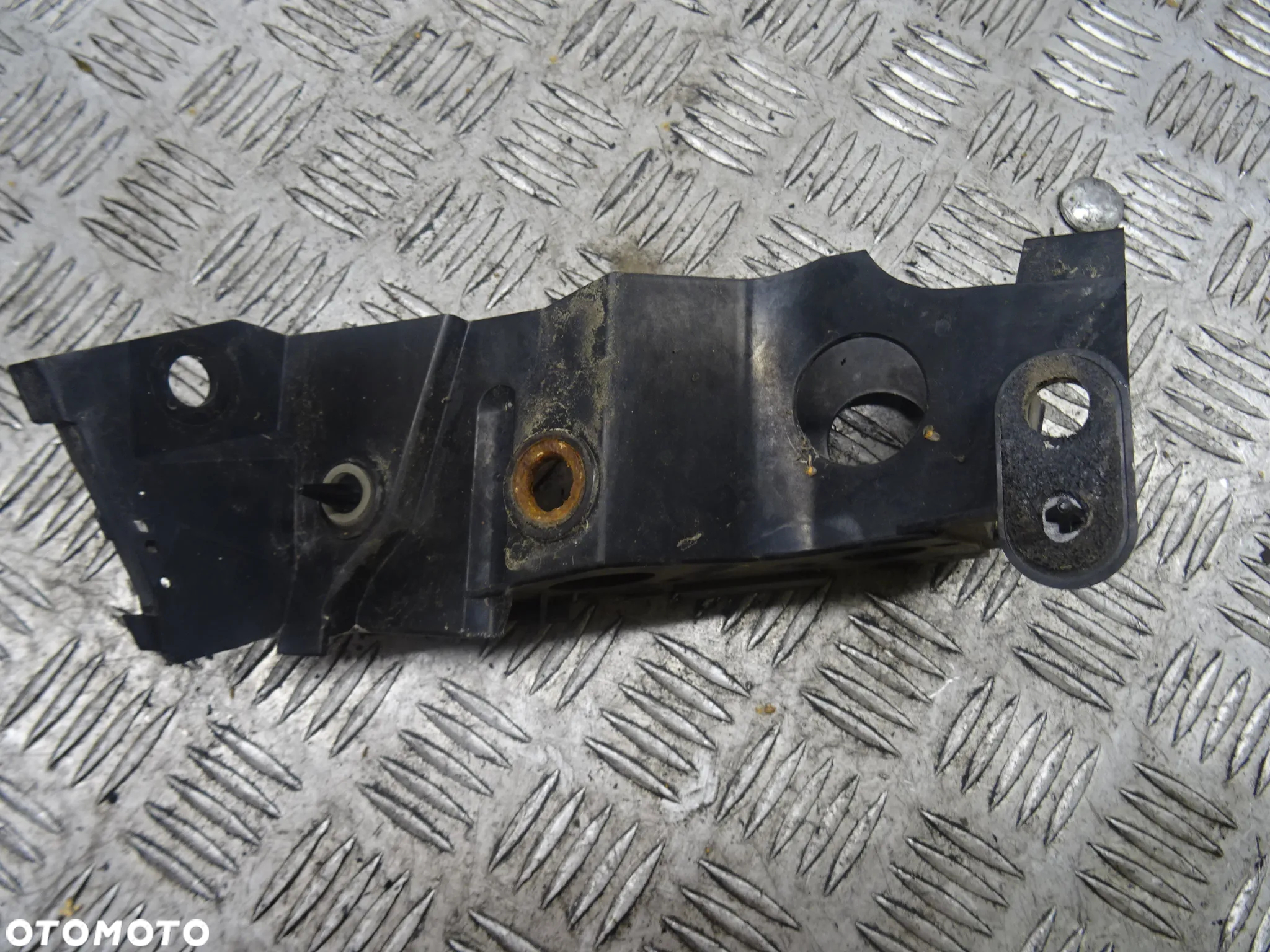 SUBARU OUTBACK IV 09-14 2.0D ŚLIZG WSPORNIK ZDERZAKA PRAWY LEWY TYŁ TYLNY 3K5Z-0 - 9