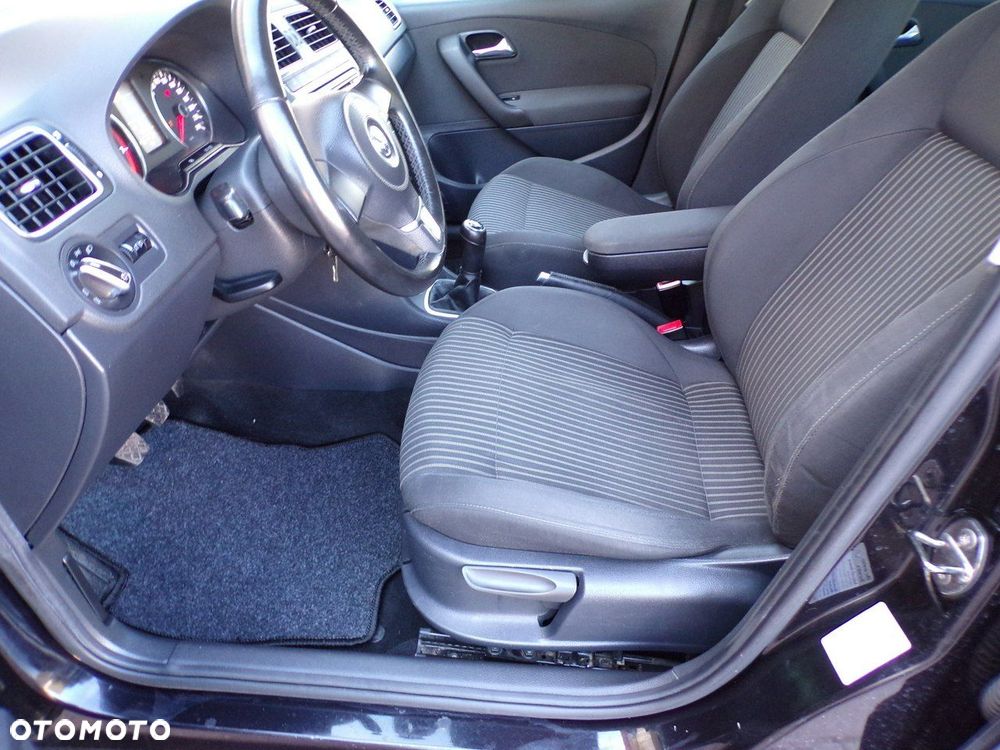 Volkswagen Polo - 27