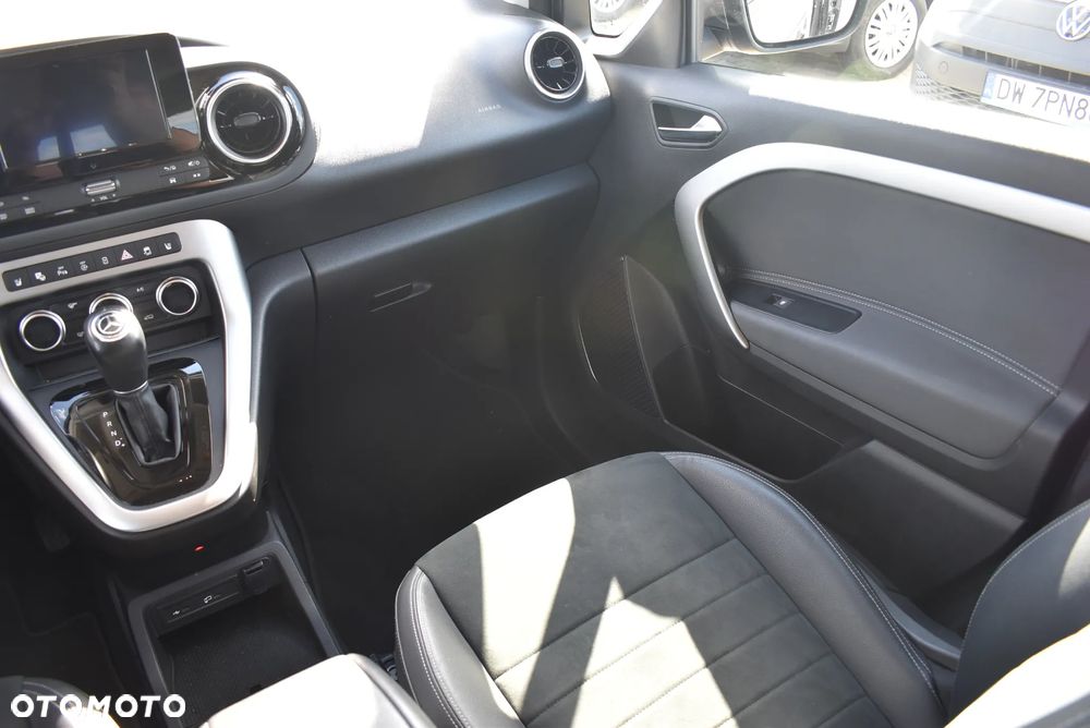 Mercedes-Benz Klasa T 180 d Progressive - 21