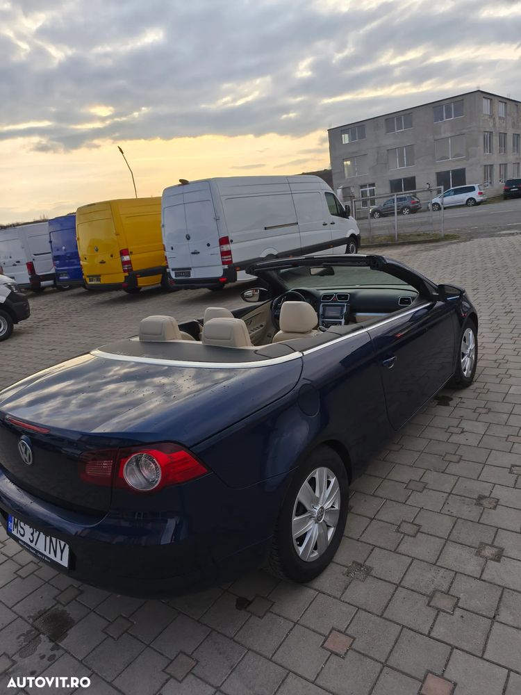 Volkswagen Eos 2.0 TDI DPF DSG BlueMotion Technology Sport & Style - 4