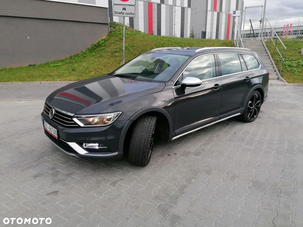 Volkswagen Passat - 4
