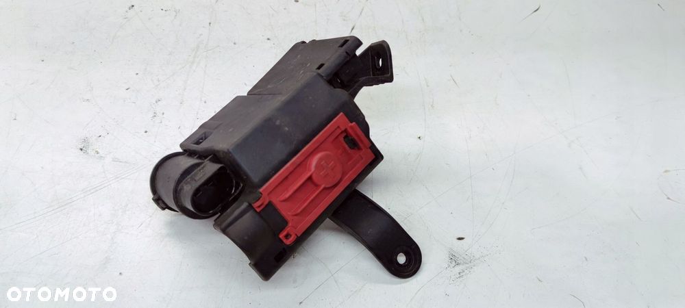 ROZDZIELACZ PRĄDU KLEMA + AUDI A4 B9 A5 8W 8W0941823 8W0941824AN - 2