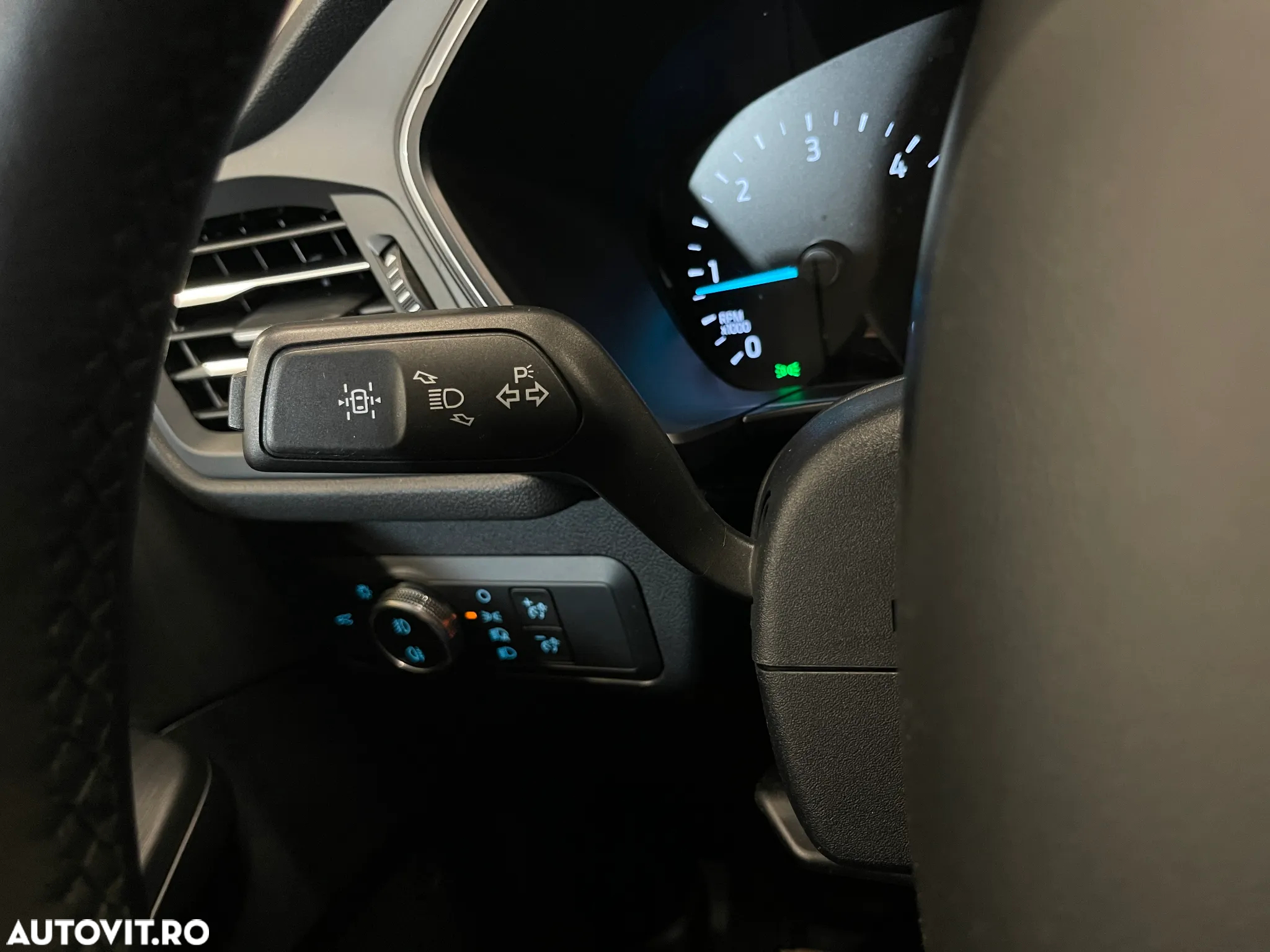 Ford Kuga 2.0 EcoBlue A8 AWD Titanium - 31
