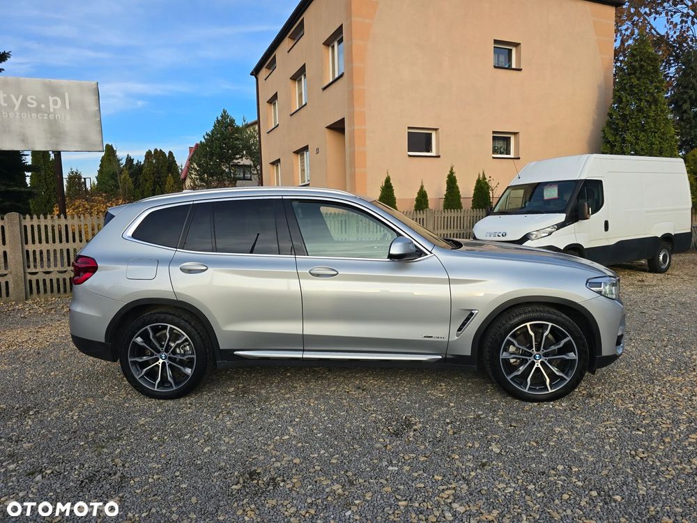 BMW X3 xDrive30i GPF Luxury Line - 4