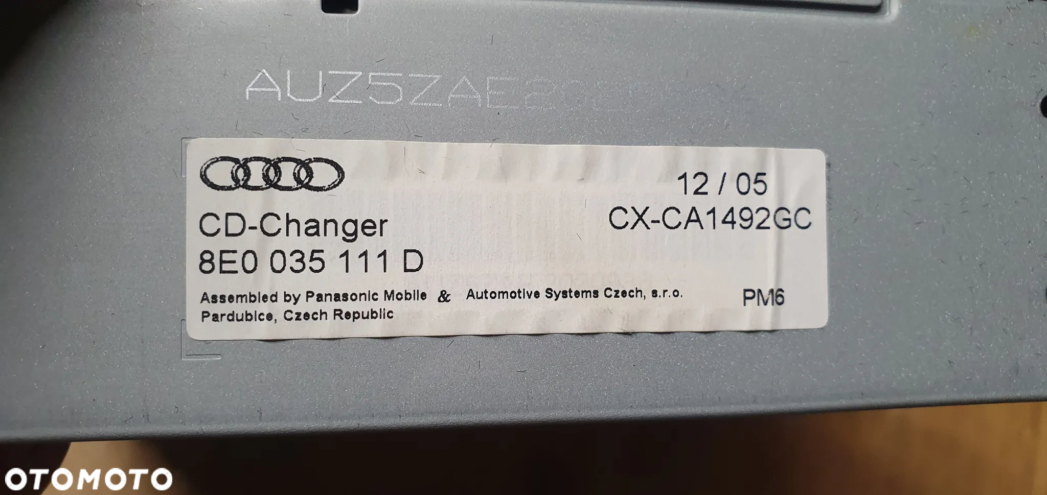 Zmieniarka płyt CD Audi A4 B7 8E0035111D - 8
