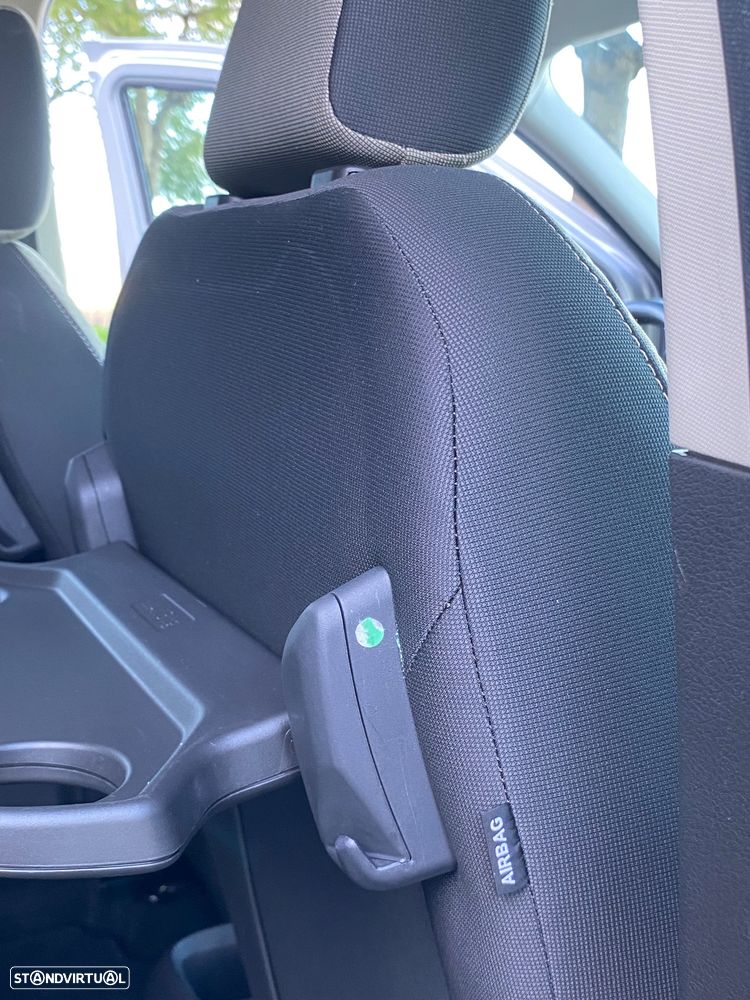 Ford Tourneo Courier 1.5 TDCi Titanium - 25