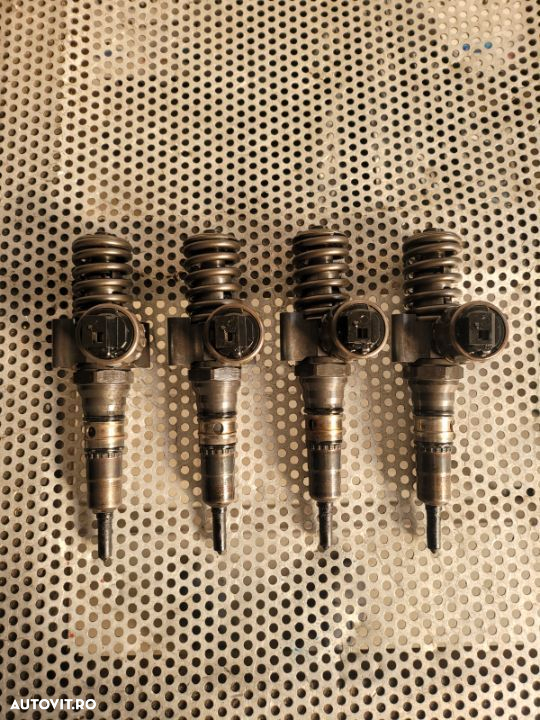 Injectoare Injector Vw Audi Seat Skoda 2.0 Tdi Euro 4 Bosch 2 Prinderi A4 A6 Passat Golf Octavia - 3