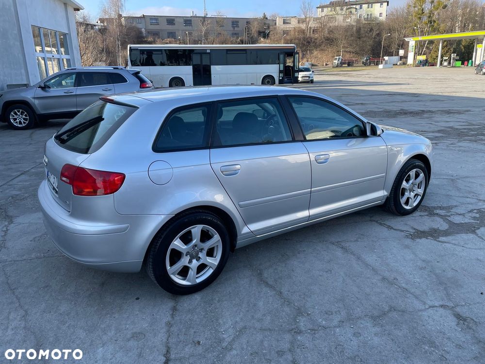 Audi A3 Sportback 1.6 Ambition - 11