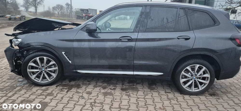 BMW X3 xDrive20d MHEV Advantage - 11