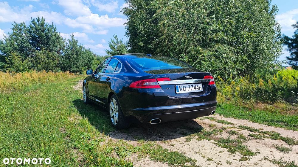 Jaguar XF - 4