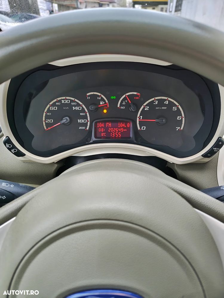 Ford Ka 1.2i Ambiente - 8