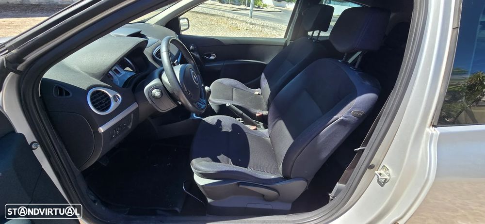 Renault Clio 1.5 dCi Privilège - 8