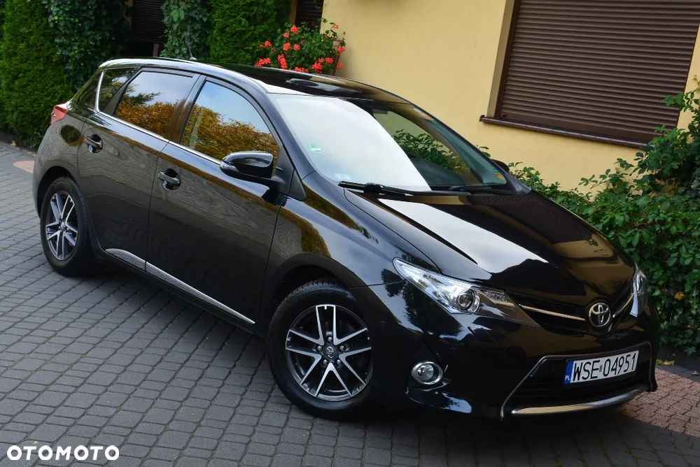 Toyota Auris 1.6 Premium Comfort - 20