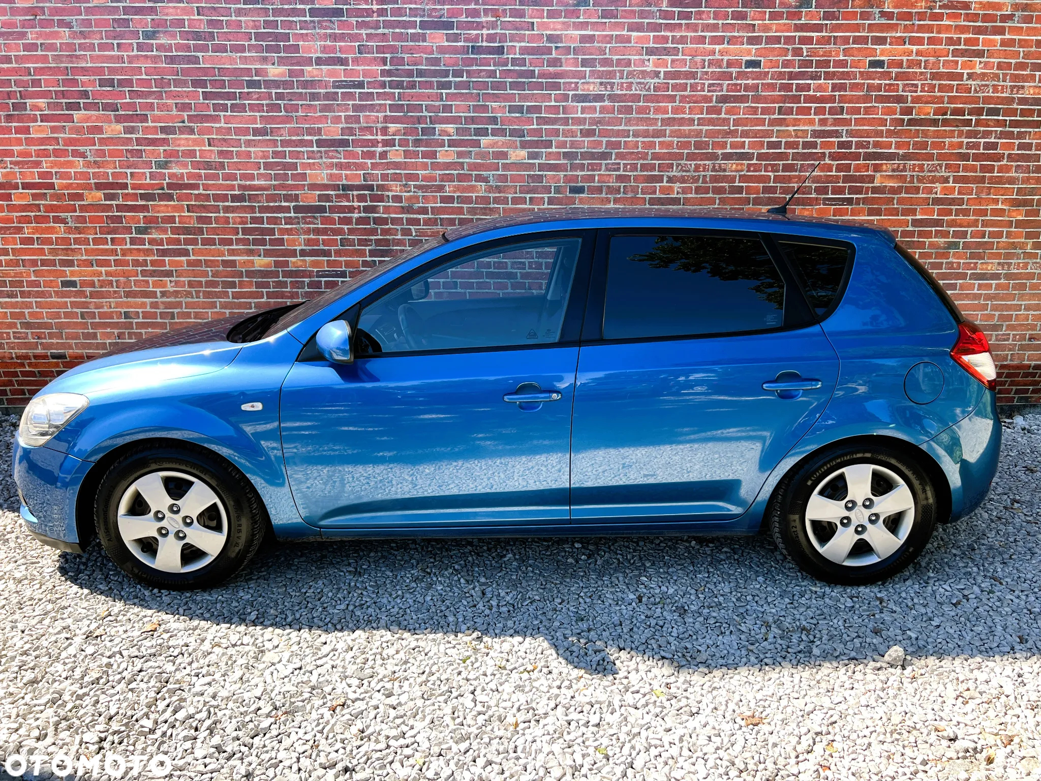 Kia Ceed - 38