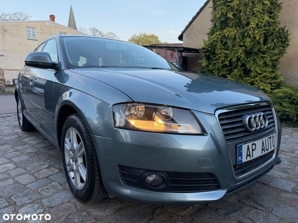 Audi A3 Sportback 2.0 TDI DPF S tronic Ambiente - 8